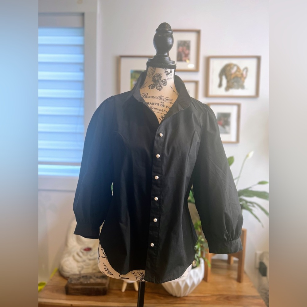 Velvet Heart medium black shirt with pearl buttons